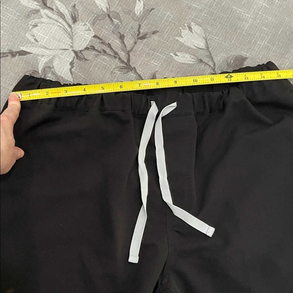 FIGS Black Pisco Scrub Pants Medium Short Men’s / Unisex